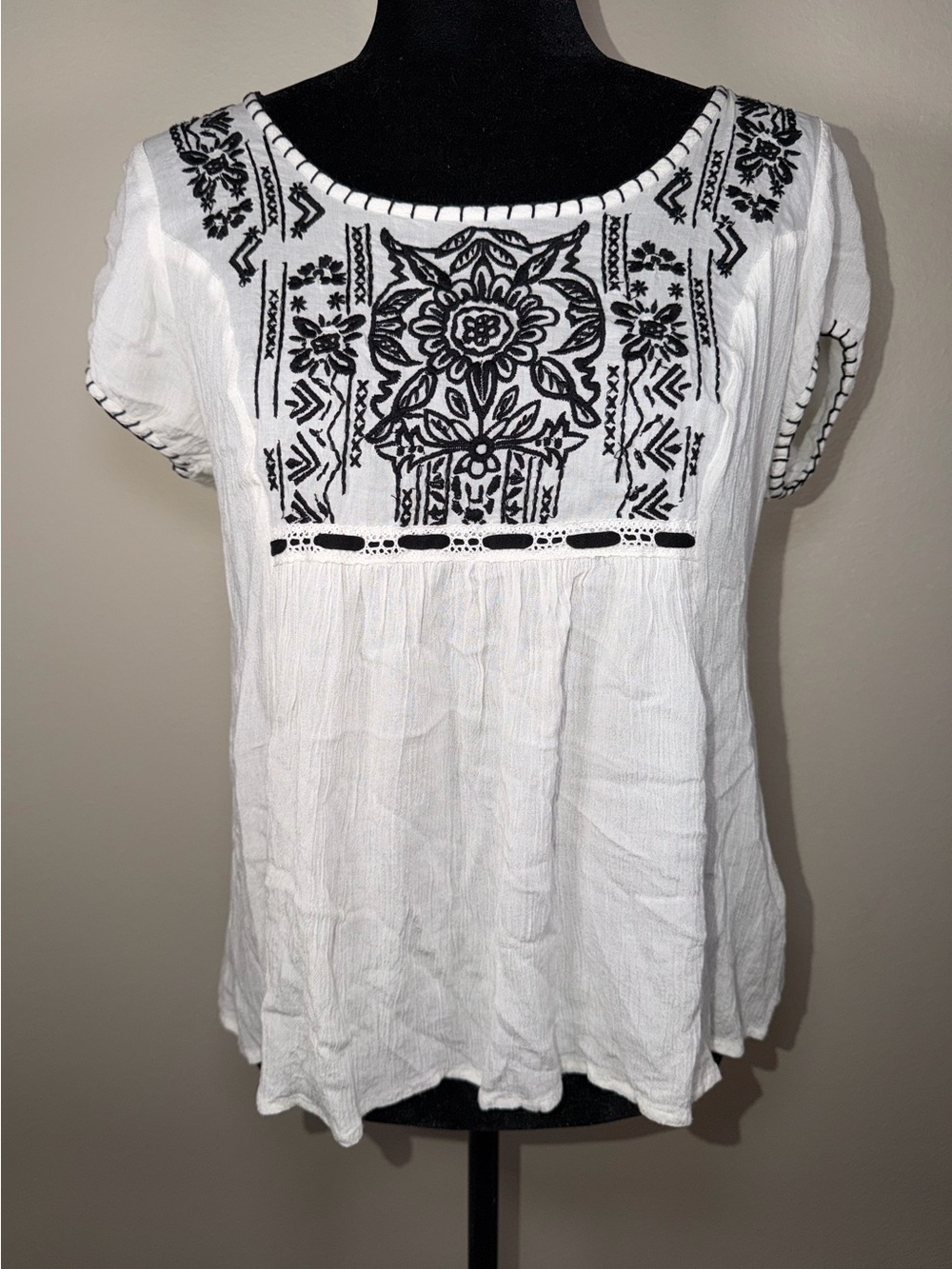 Vintage Y2K Floral Embroidered Boho Chic Flowy Top Mandala Hippie Fairy Whimsy